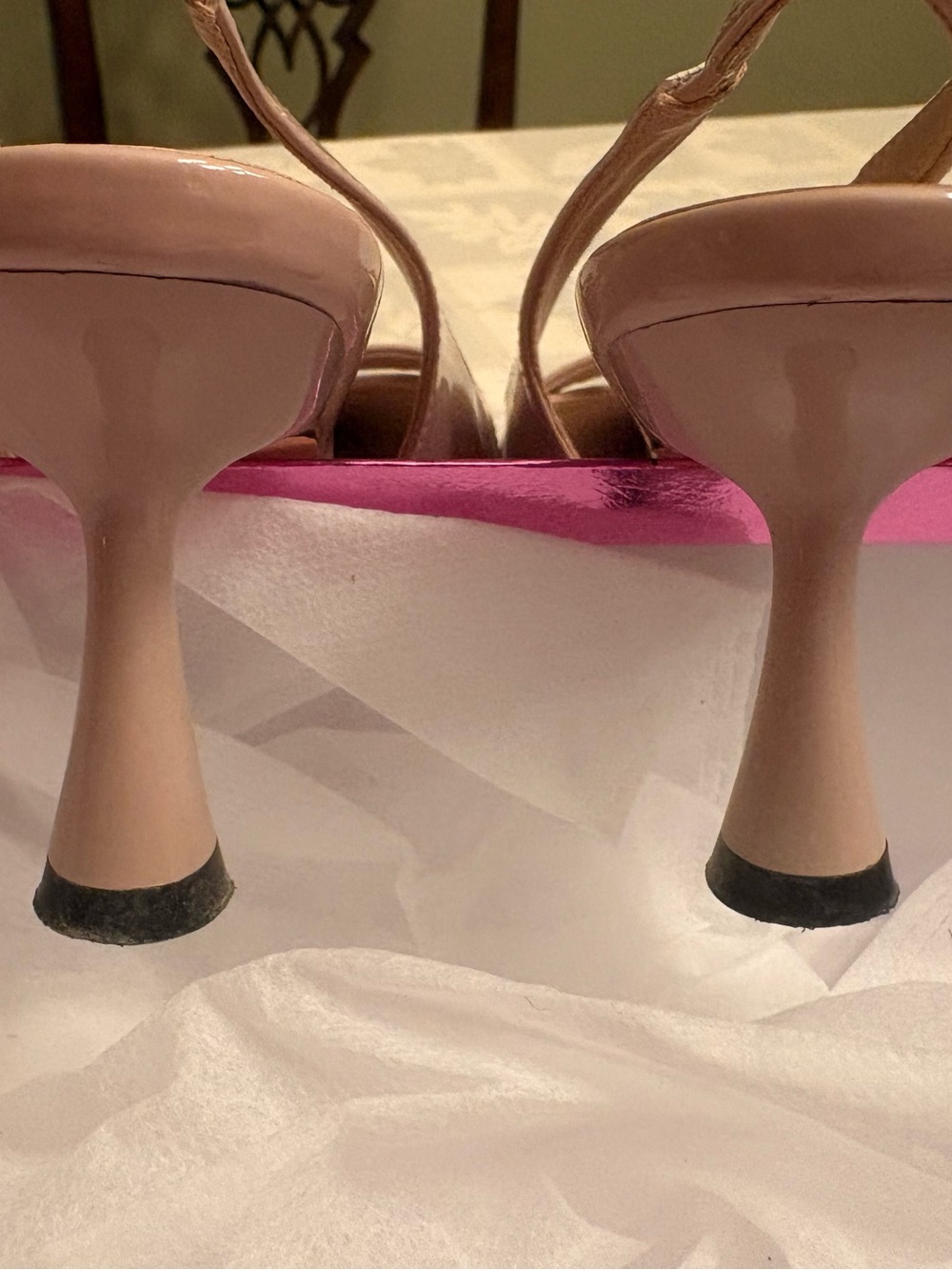 Kitten heel, like new. - Picture 3 of 7